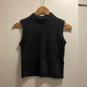 Zara mock neck sleeveless sweater size S never been worn